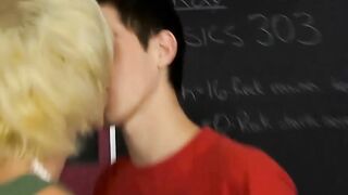 Twinks Bareback Hardcore Threesome - Hot Blond Twins And Hunk Fucked Raw