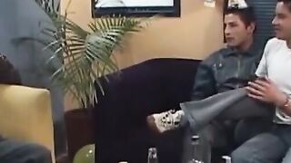 Latinos Twinks Party Hard - Anal Threesome Action