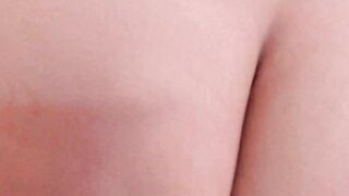 Curvy Cutie's Curious Vagina Exploration