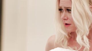 Annabelle Reed & Maddie Collins - Lesbian Threesome with Sexual Healing