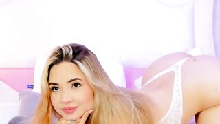 Blondie's Butt-Tease & Masturbation Adventure