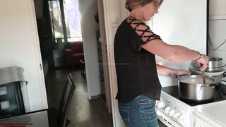 PAY YOUR STEP COUGAR AND YOU WILL TAKE BOMBSHELL HER ROUGH INTO THE KITCHEN