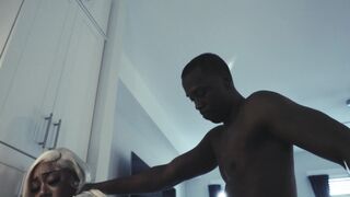 VIXEN VALORE'S SEXY MAWING SESSION - POV BLOWJOB & FACIAL