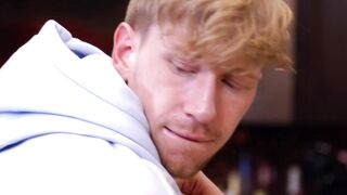 Petite-PornStar Jessie Stones Gets A Raw Fuck From Huge Dick Daddy