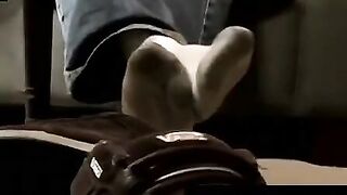 Big-Dick Stud Wanking Off And Explosive Orgasm