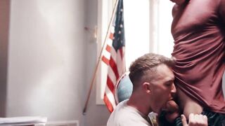 Bare-Ass Bash with Hunky Guys - Facial Finish