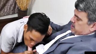 Expert Japanese Twinks Showcase Their Skills In A Hot Threesome