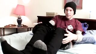 Butt-Munching Babe Jerks Off Her Man's Big Dick in POV