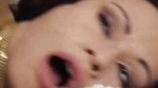 Curvy MILF Gives Blowjob of The Century - POV