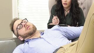 Ariel-Demure's Guide to Pleasing Your Man - Hot Tips from Sex Coach