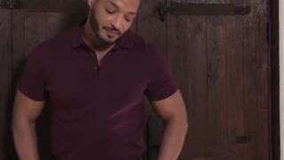 Beard Me Up! Anal Drilling with Hunk Avery