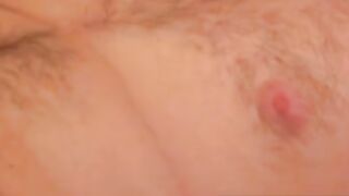 MATURE AMATEUR CHUBBY GUY JERKS OFF AND COMES HARD ON BED