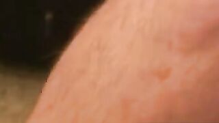 MATURE AMATEUR CHUBBY GUY JERKS OFF AND COMES HARD ON BED