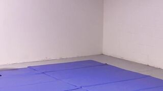 KINKY WRESTLING WITH MASTER TYE - LEATHER FETISH SEX SCENES BTS