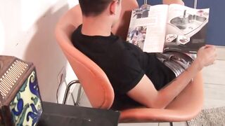 Bareback Twunk's Ass Fucked by Daddy in Raw Hardcore Action