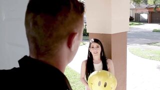 Teen Cutie Jesscia J's Facial Blow Job Adventure