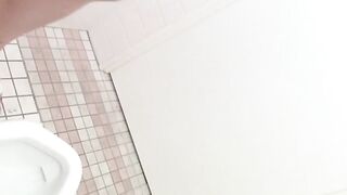 Japanese Girls Unaware Cameraman Captures Their Pee Fetish