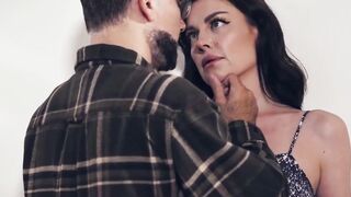 Big Boobed Bombshell Sophie Dee Gets Covered In Hot Loads Of Jizz