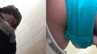 Japanese Bombshell Shows Off Her Pantie-Free Zone