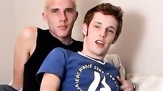 Twink Toes - Hot Twins Worship Feet & Bodies In Bath And Bed