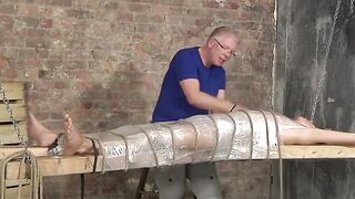 Boy Dungeons Twunk's Ass with Skilled Hand Job Master