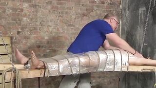 Boy Dungeons Twunk's Ass with Skilled Hand Job Master