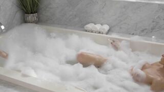 Joel Somebody & Torie Eastons Wet And Wild Bathtub Sex Adventure