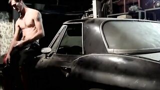 Mechanics Work Break: Solo Masturbation & Big Load