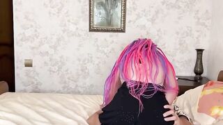 Electro-Pop Dance Party Gal Gives Mindblowing Head In Pov