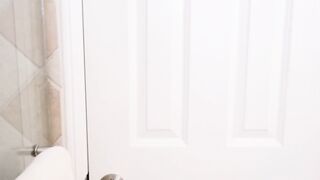 Blondie Bombshell Aaliyha Love Sucks Big Dick In Point Of View