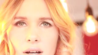Ambers Sensual Seduction - Blondie Babe Shows Off Her Irrestitable Charm