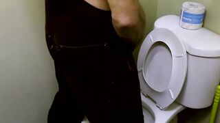 Family Porn Site" xxx-mom Steals Smokes & Gets Ass Fucked By Stepbrother's Friend!
