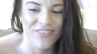 Hot MILF Uses Dildo to Satisfying Her Sexual Cravings
