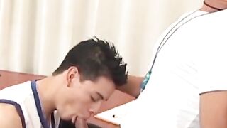Twinks Unleashed - Raw Anal Threesome with Hunks