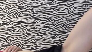 Asian Beauties Unleashed - Exotic Dancer's Finger Play Leading To A Mind-Blowing Orgasm