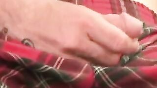 MATURE AMERICAN JACKS OFF HARD AND SPLATTERS COME ON FACE