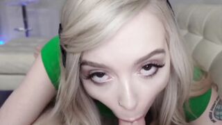 Mom's Hot Stepsister Teaches Stepbrother How To Please Her