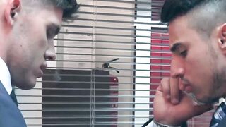 RobbieRojo & XaviarDurans Hot Sexual Adventure