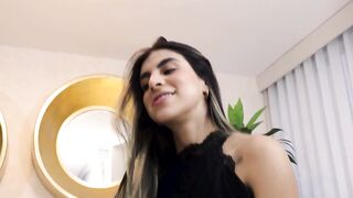 Nanny's Secret - Stepmom & Stepdaughter Share A Huge Facial