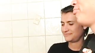 KINKY KITCHEN FUCKING! Amateur Couple's Passionate Hardcore Sex with Blow Job & Facial