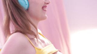 Live Stream Surprise! Roommate's Dick Sucks My Face - MissSnowCam