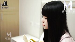 [Domestic] Madou Media Works/MMZ006 Brothers and Sisters Banana Talk two-Usage of Cucumber 001/ See for free