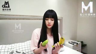 [Domestic] Madou Media Works/MMZ006 Brothers and Sisters Banana Talk two-Usage of Cucumber 001/ See for free