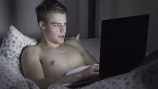 New College Stud Joe Fucks Thick Barely Legal Kourtney!