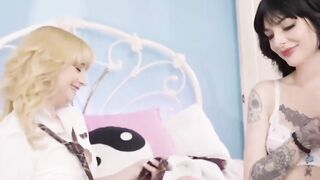 Co-Ed Best Friends Share Secret Passion In A Wild Scissor Session