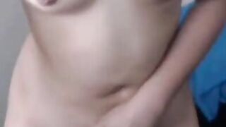 Filipino-Beauty Gal Pal Explores Her Sexuality