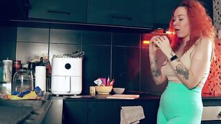 Hot MILF Gives Blowjob & Rides Big Dick Until He Explodes On Her Ass - POV