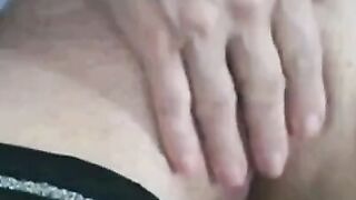 Mature Milf Gives Sensual Blowjob on Webcam - French MILF Amateur