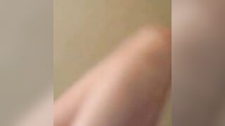Teen webcam girl masturbates live in front of her friend - MasturBate4Friends