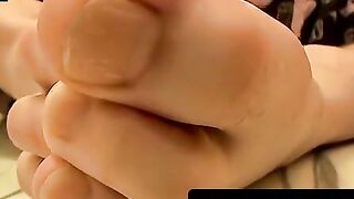 Foot Worship - Twinks Foot Fetish with Facial Finishing